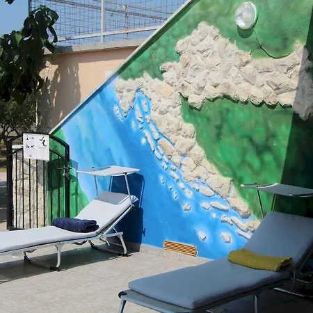 Pool & Jacuzzi Nadalina Casa vacanze