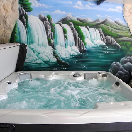Pool & Jacuzzi Nadalina *